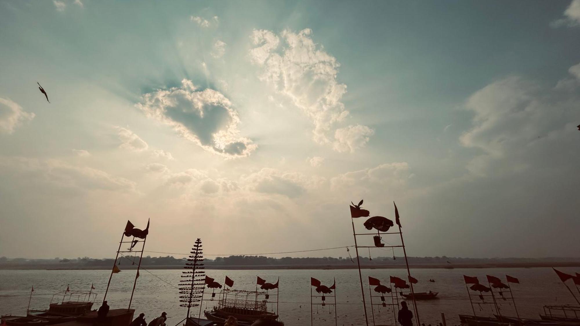 Tandon On The Ganga Ghat Lodge Varanasi